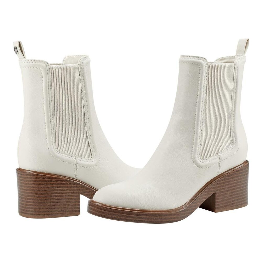 Bandolino Enisy Chelsea boot 9 1/2 M ivory  never worn